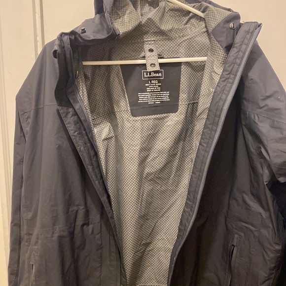 L.L. Bean 2 in 1 jacket. Black. Great condition! Rarely used. - Picture 6 of 7